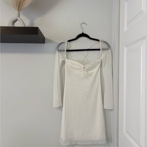 Elegant White Long Sleeve Dress